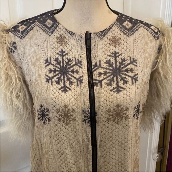 Yigal Azrouel Snowflake Patterned Vest with  real Fur Trim, S - Picture 2 of 9